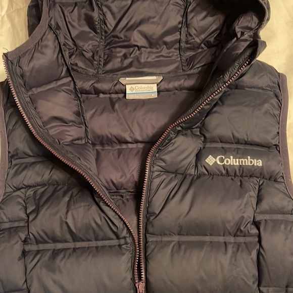 Columbia Vest - Medium - Picture 2 of 2